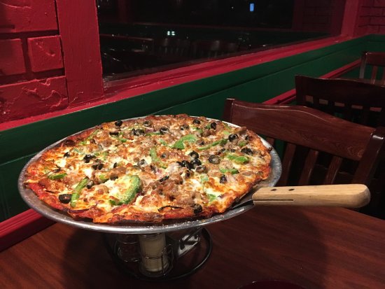 Pizza from Papa Vitos